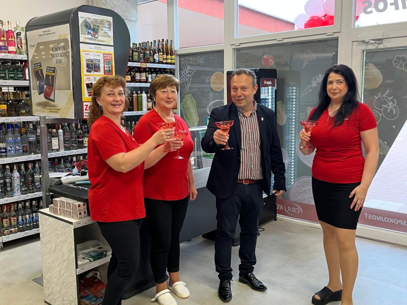 Kompletne zrekonštruované potraviny CBA Komfos